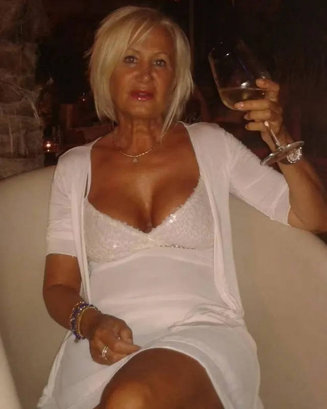 Corine, 50 ans, cougar à Dommartin-lès-Remiremont