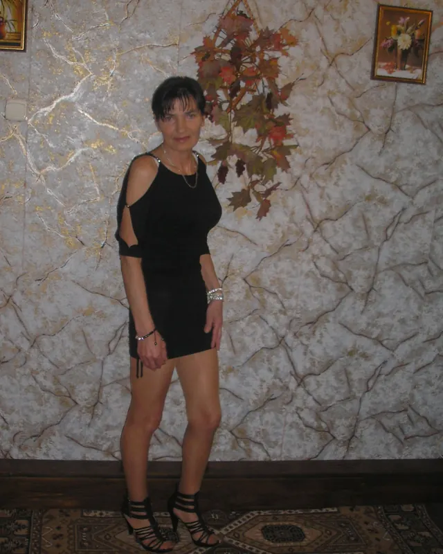 Eve, 40 ans, cougar à Laroche-Saint-Cydroine