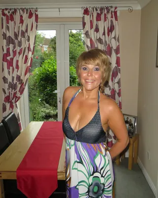 Fabienne, 38 ans, cougar à Ouges