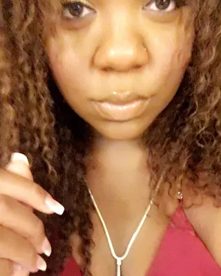 Oumou, 41 ans, cougar à Ouges